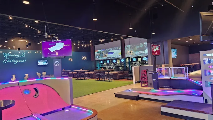 mini golf Longmont

